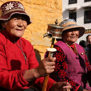 Lhasa highlight tour scene